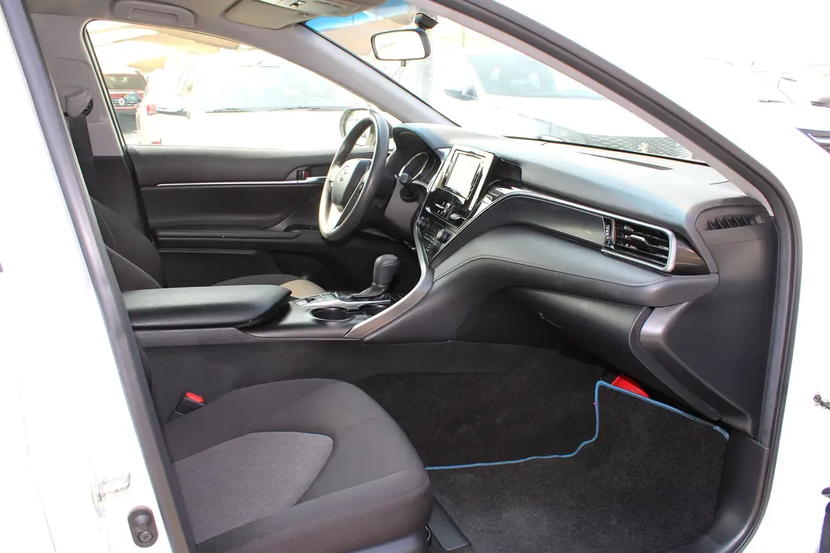 Toyota Camry 2.5 CVT 4WD (178 حصان) - 11