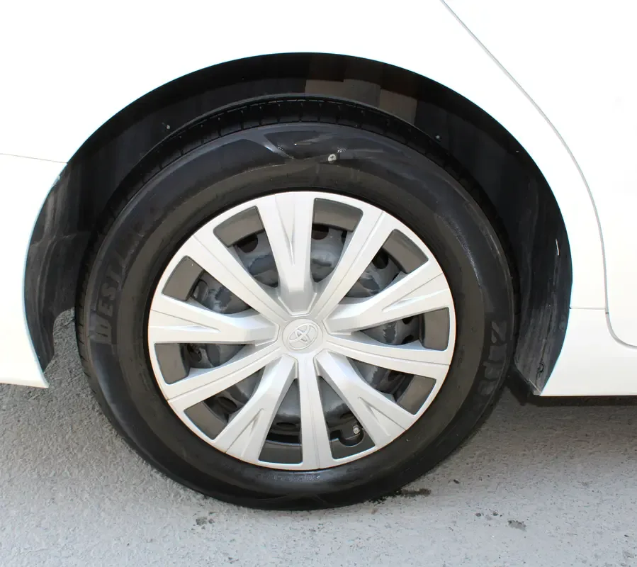 Toyota Camry 2.5 CVT 4WD (178 حصان) - 12