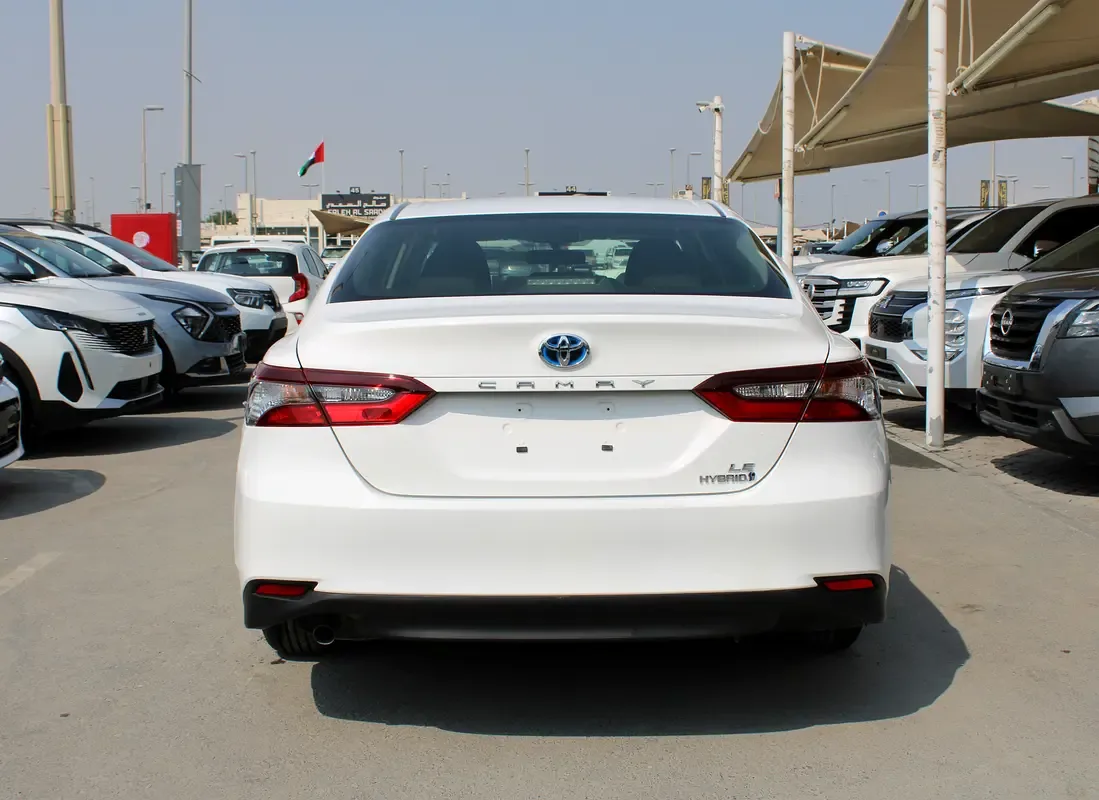 Toyota Camry 2.5 CVT 4WD (178 حصان) - 13