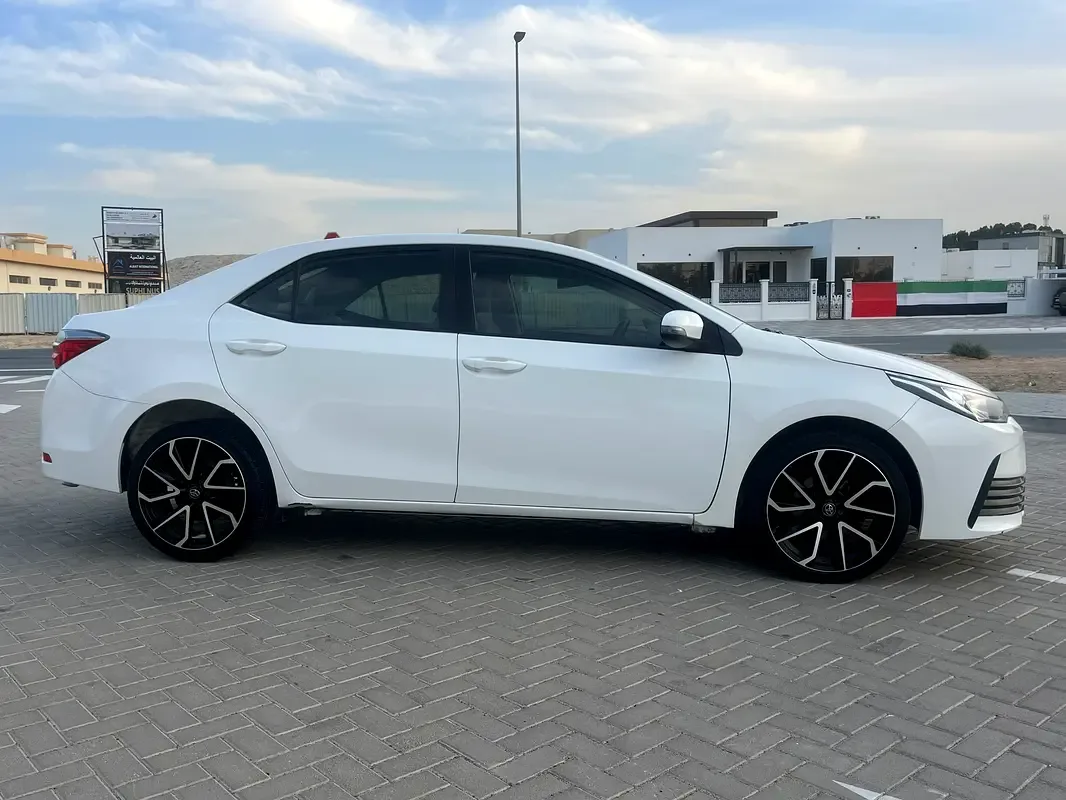 Toyota Corolla 1.6 CVT (132 hp) - 3