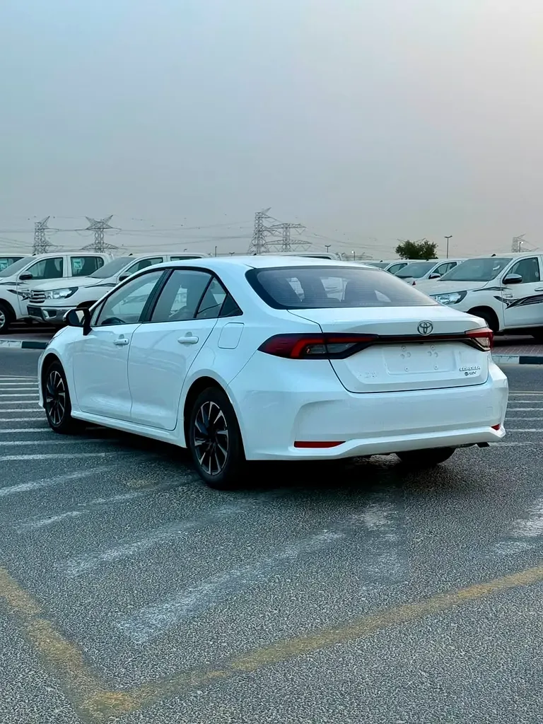 Toyota Corolla 1.8 CVT (137 حصان) - 4
