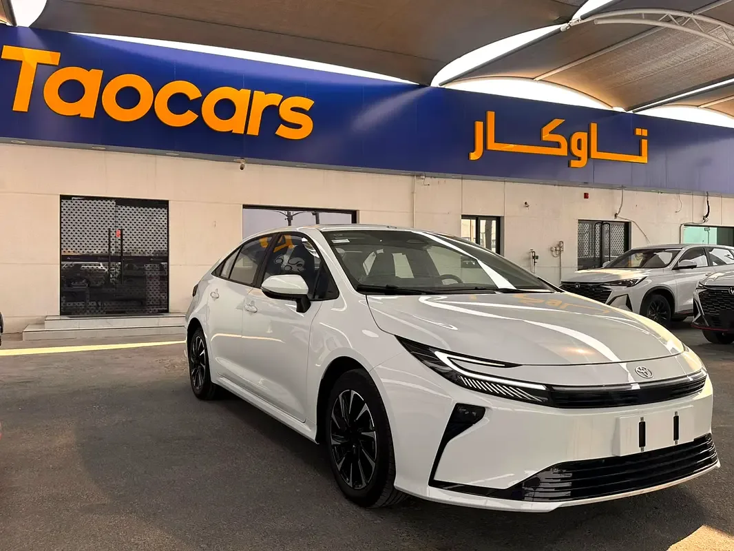 Toyota Corolla 1.8 CVT (137 حصان) - 2