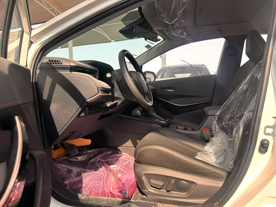 Toyota Corolla 1.8 CVT (137 حصان) - 4