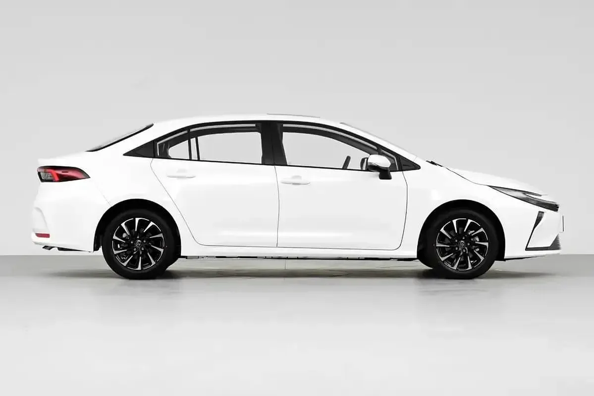Toyota Corolla 1.8 CVT (137 حصان) - 5