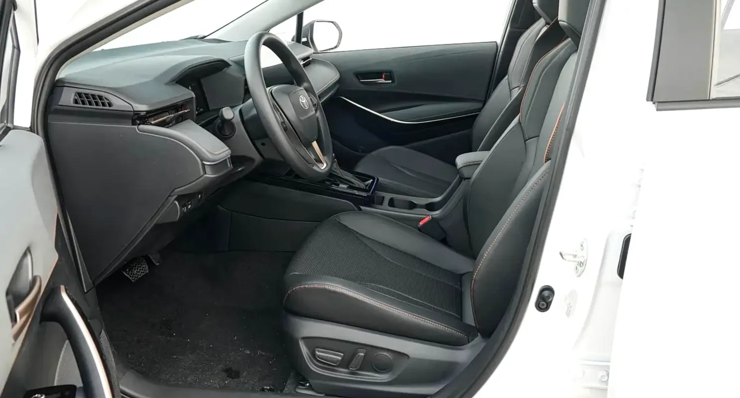 Toyota Corolla 1.8 CVT (137 حصان) - 12
