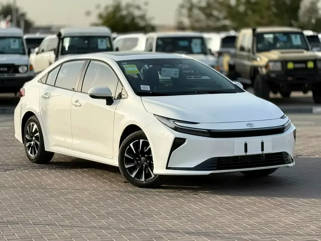 Toyota Corolla 1.8 CVT (137 حصان)