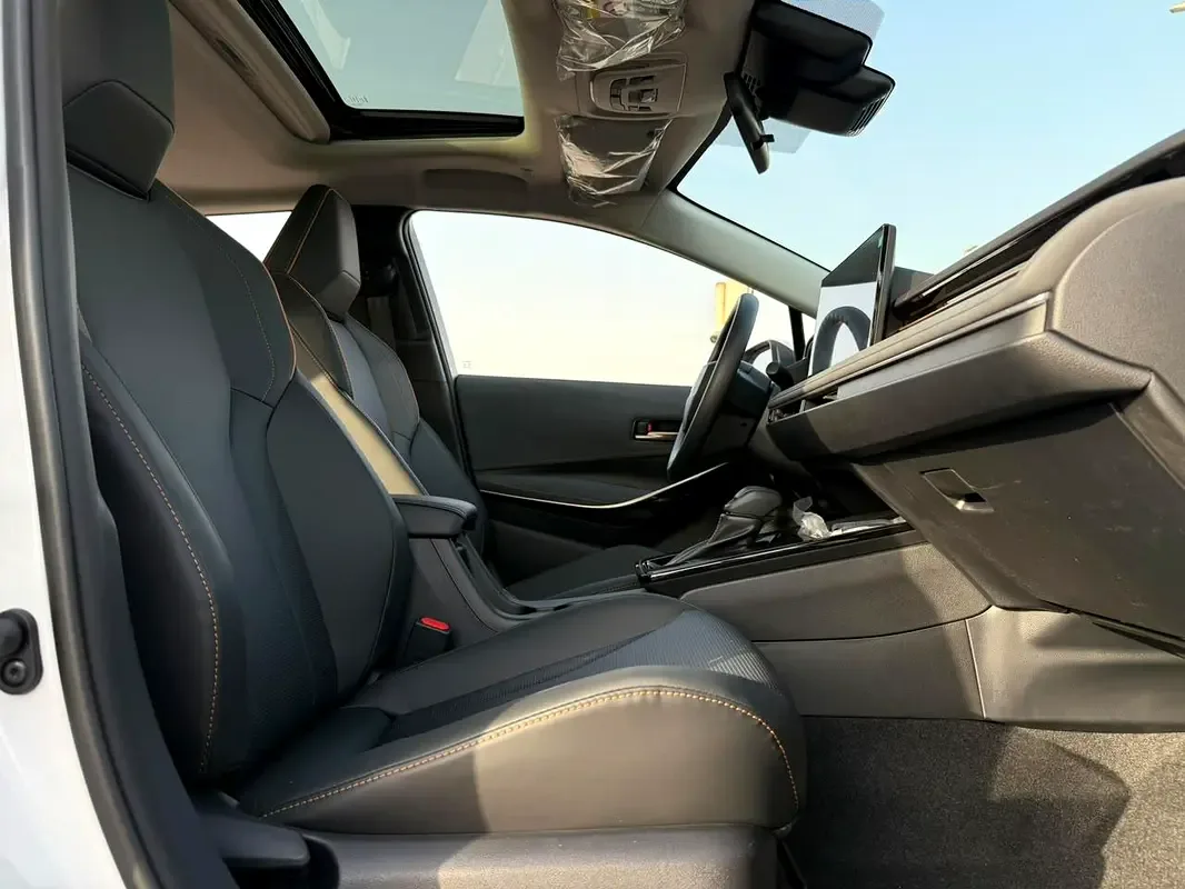 Toyota Corolla 1.8 CVT (137 حصان) - 11