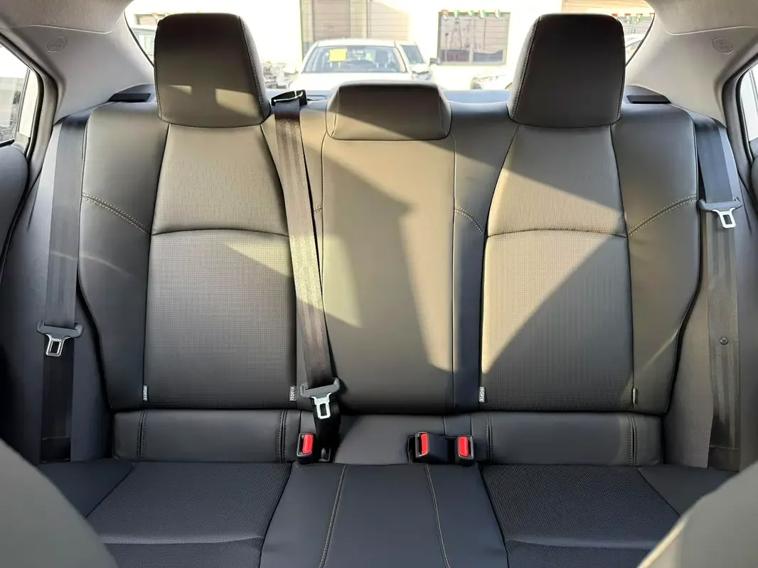 Toyota Corolla 1.8 CVT (137 حصان) - 14