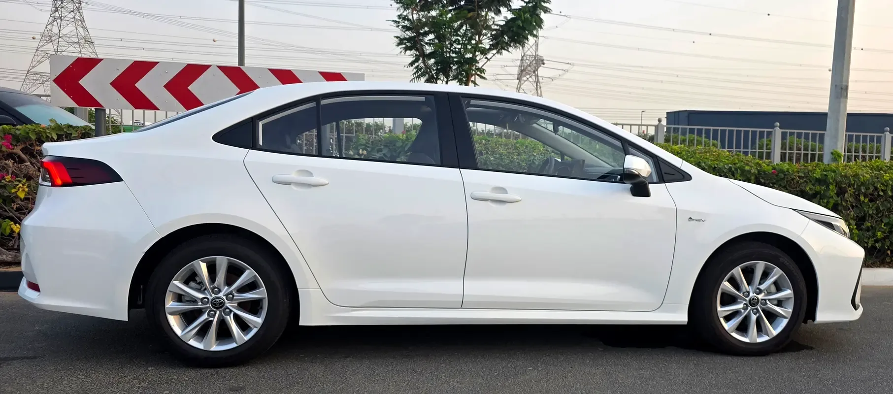 Toyota Corolla 1.8 CVT (140 hp) - 3