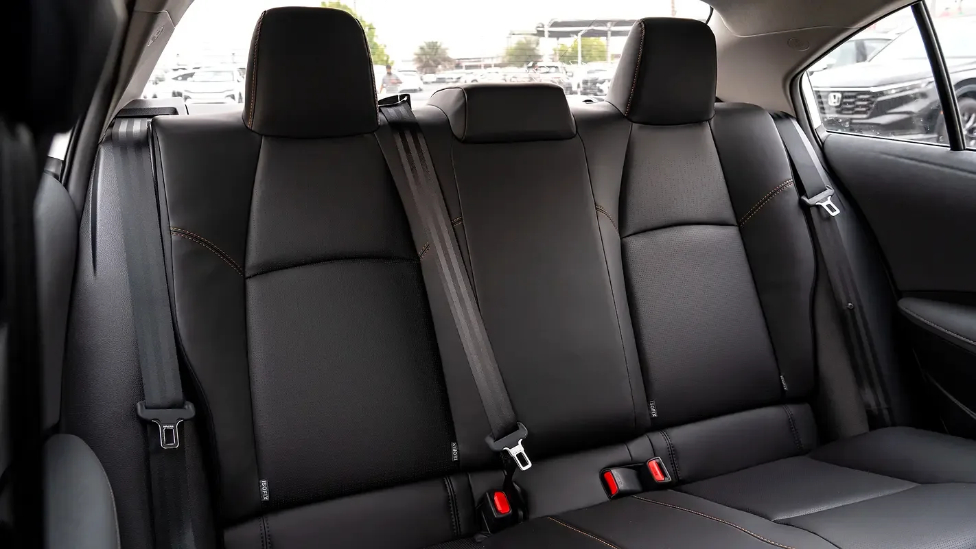 Toyota Corolla 1.8 CVT (140 حصان) - 13
