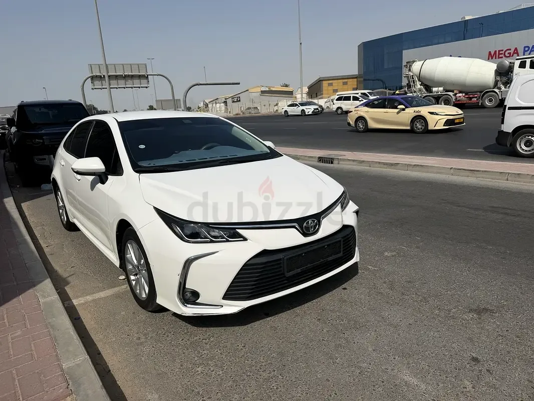 Toyota Corolla 2.0 CVT (171 حصان) - 6