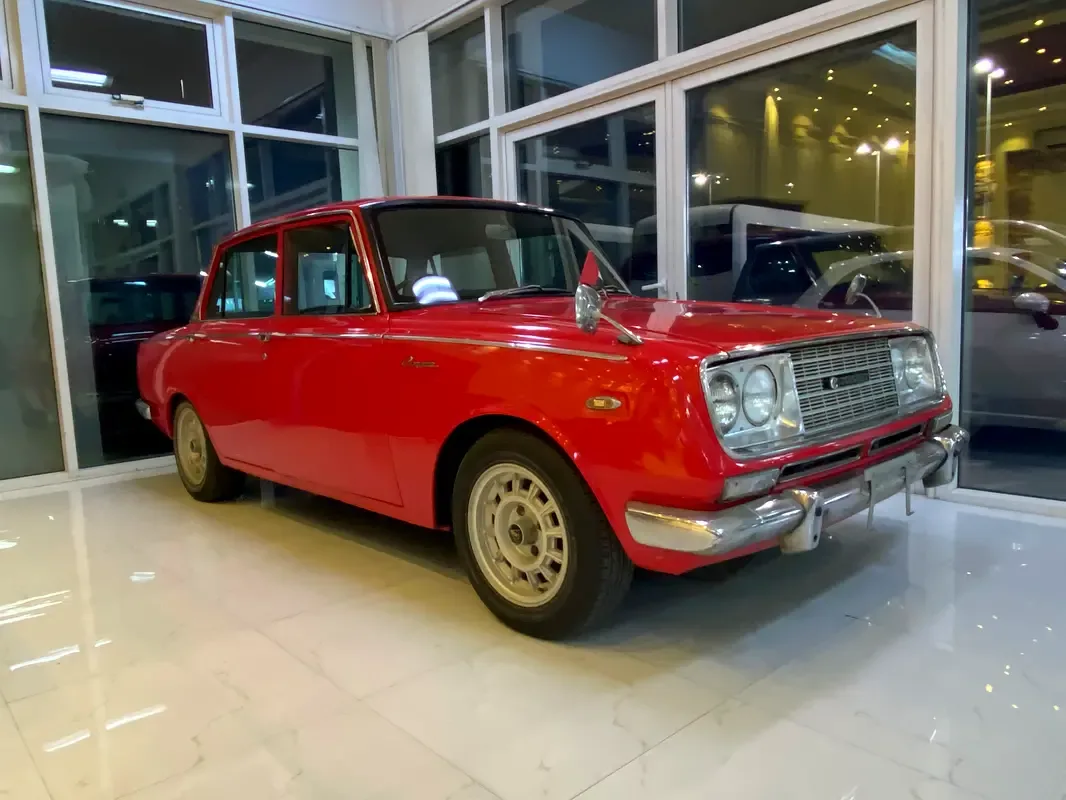 Toyota Corona 1.9 MT (90 hp)