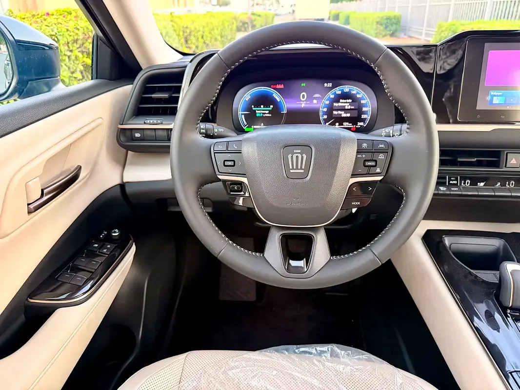 Toyota Crown 2.5 CVT AWD (236 حصان) - 14