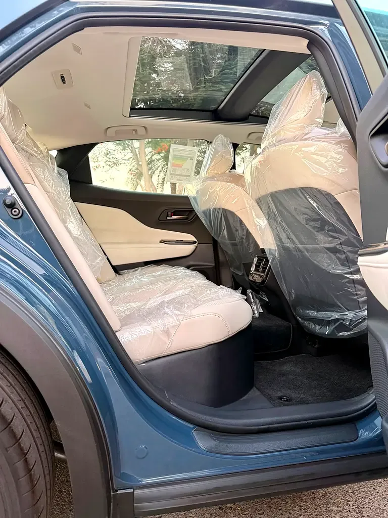 Toyota Crown 2.5 CVT AWD (236 حصان) - 12