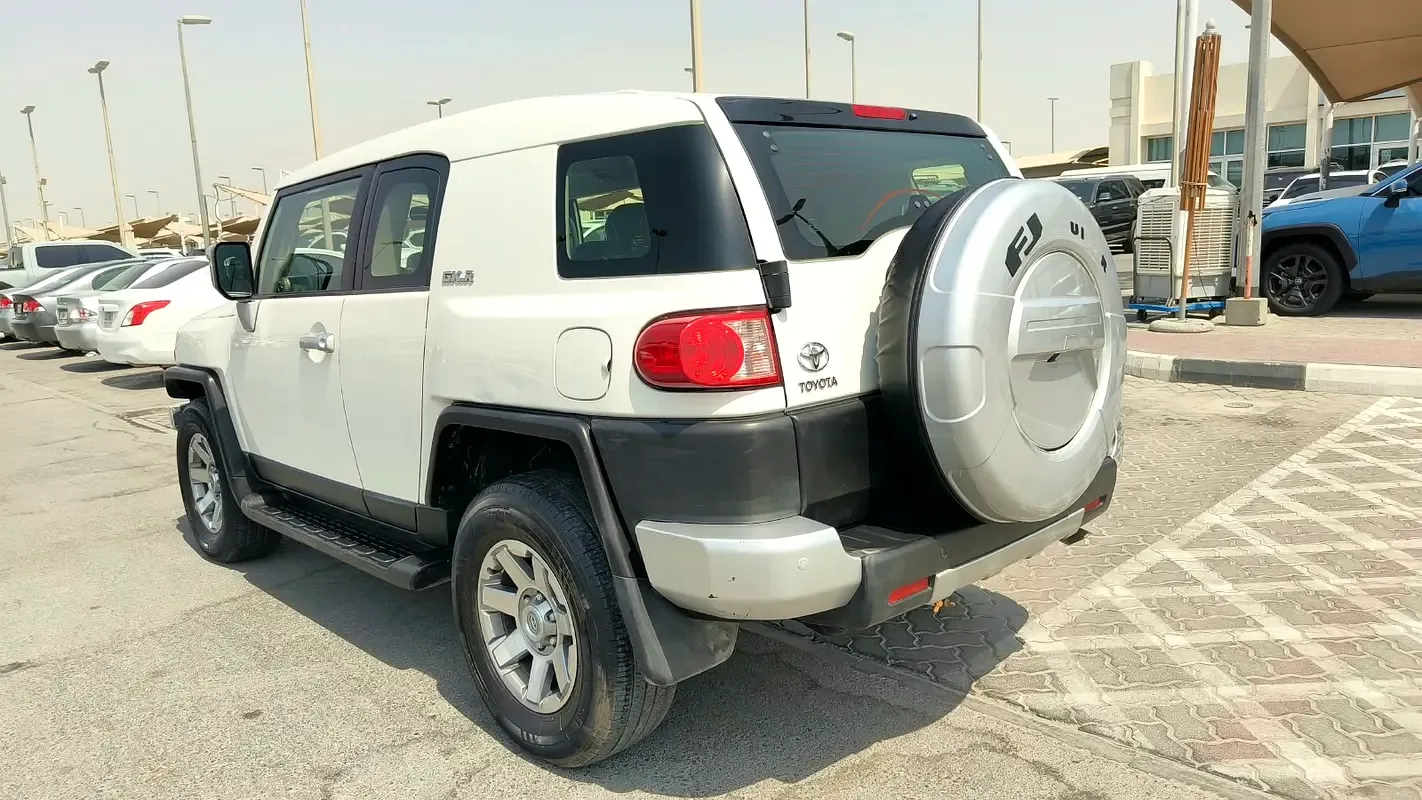 Toyota FJ Cruiser 4.0 AT (264 حصان) - 5
