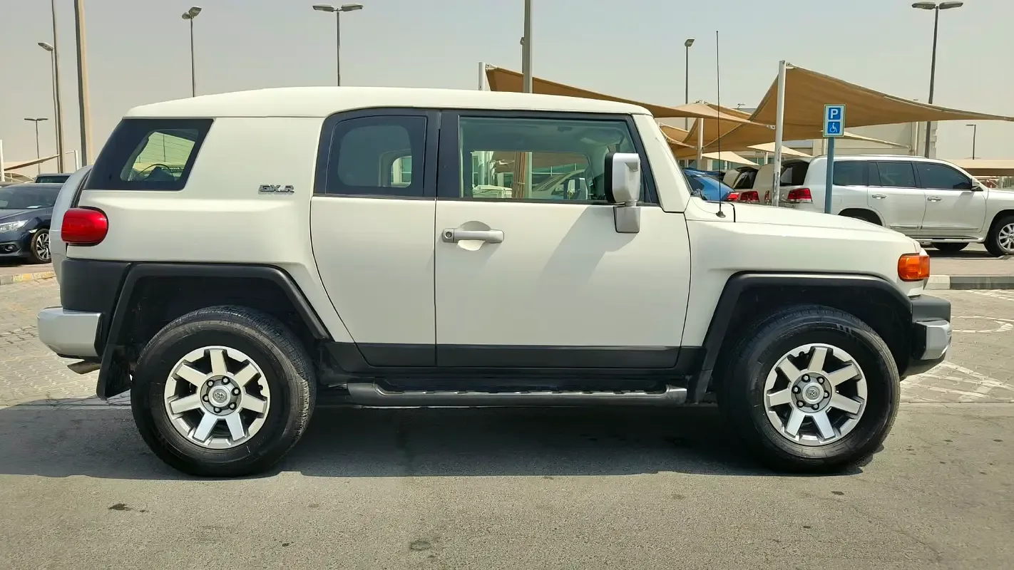 Toyota FJ Cruiser 4.0 AT (264 حصان) - 7