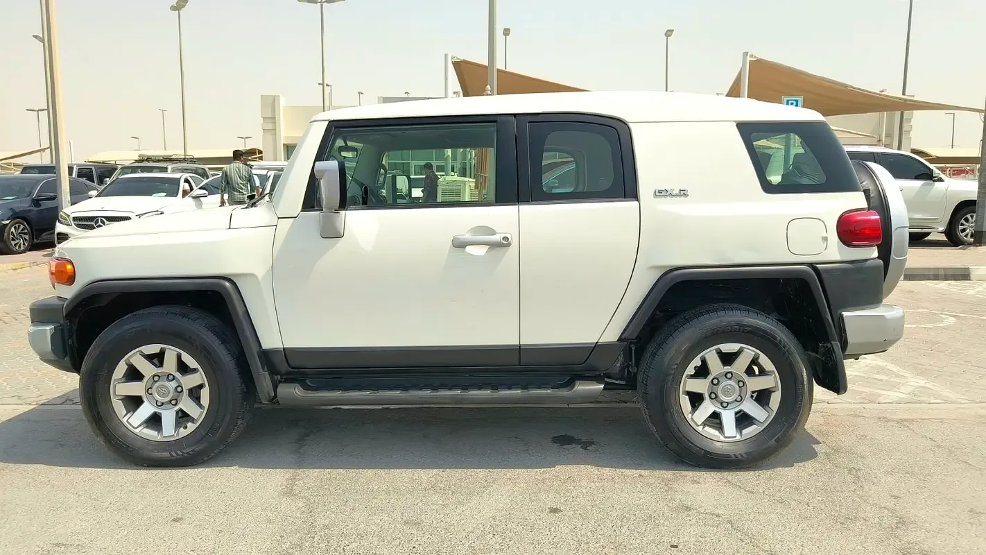 Toyota FJ Cruiser 4.0 AT (264 حصان) - 6