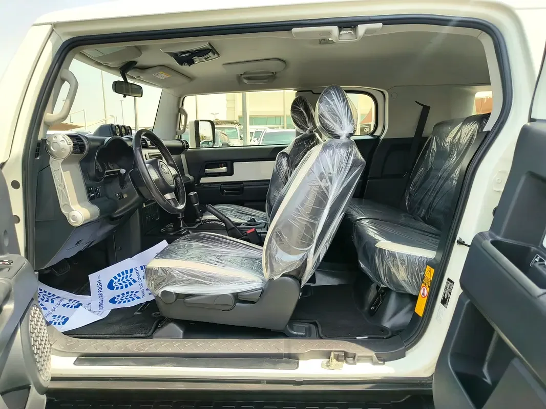 Toyota FJ Cruiser 4.0 AT (264 حصان) - 13