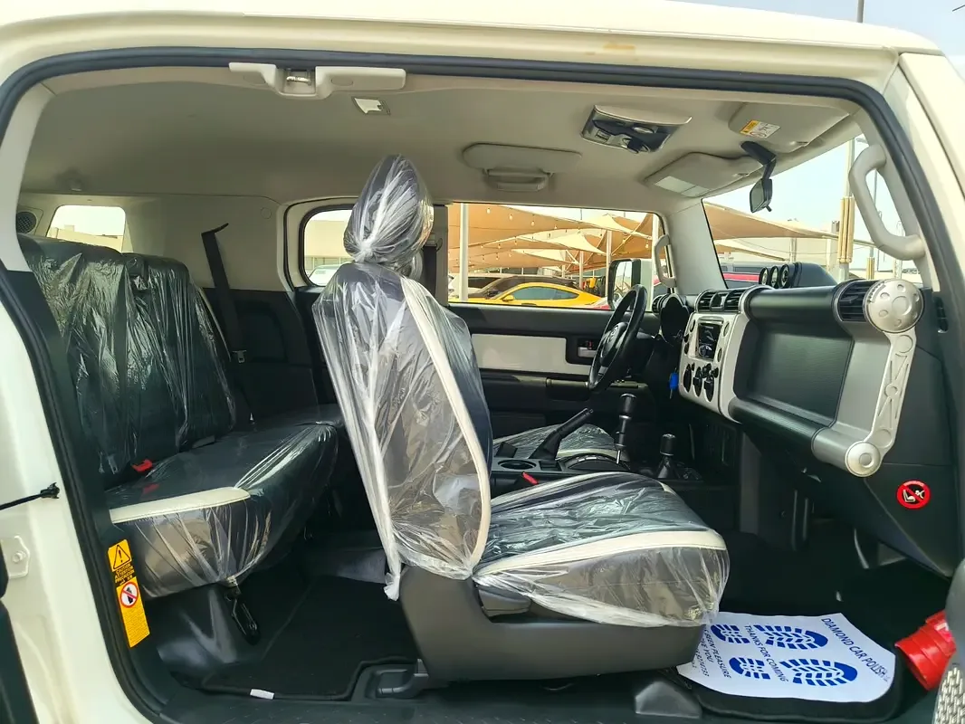 Toyota FJ Cruiser 4.0 AT (264 حصان) - 14