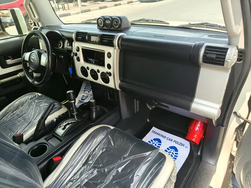 Toyota FJ Cruiser 4.0 AT (264 حصان) - 16