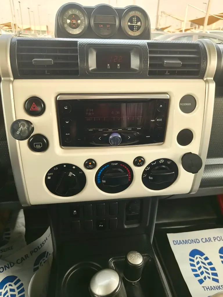 Toyota FJ Cruiser 4.0 AT (264 حصان) - 17