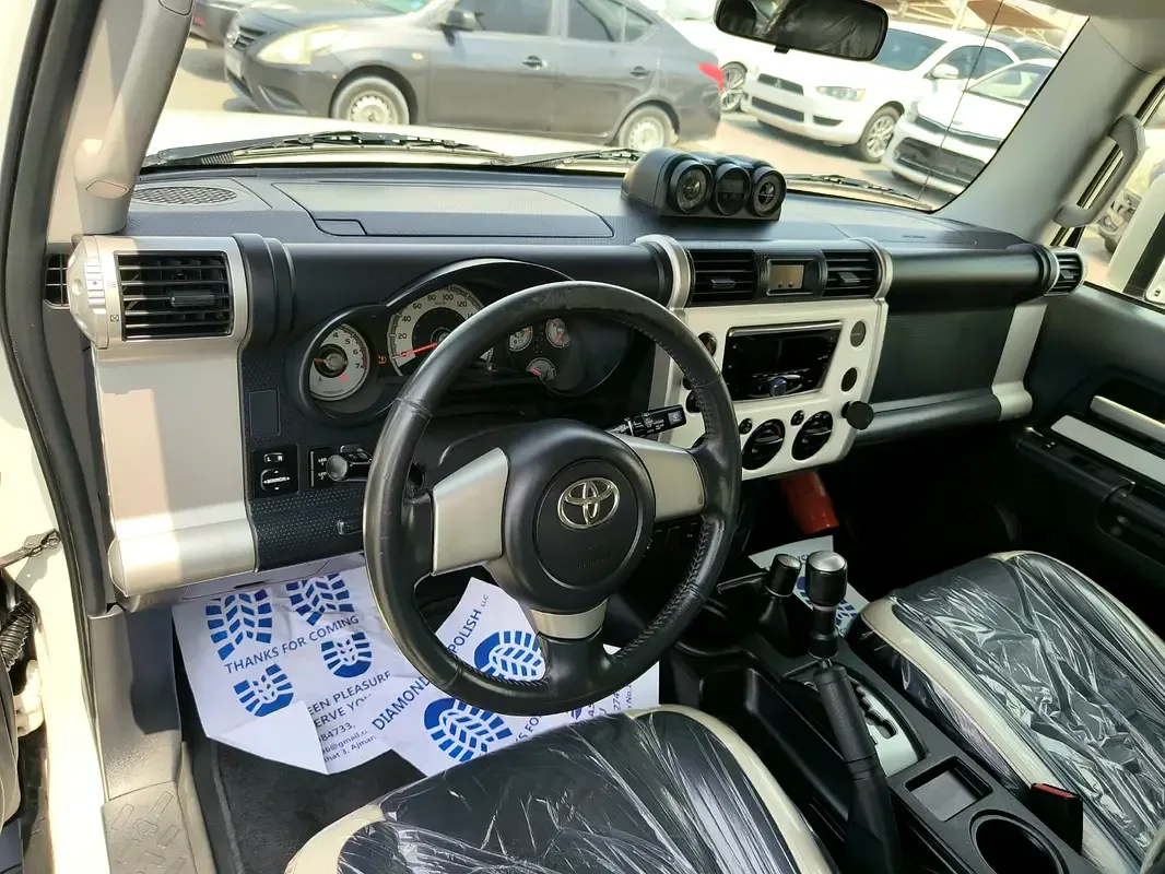Toyota FJ Cruiser 4.0 AT (264 حصان) - 19