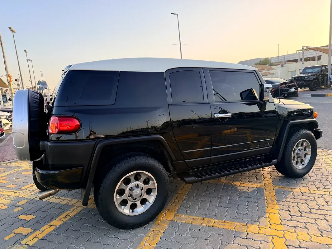 Toyota FJ Cruiser 4.0 AT (264 حصان) - 6