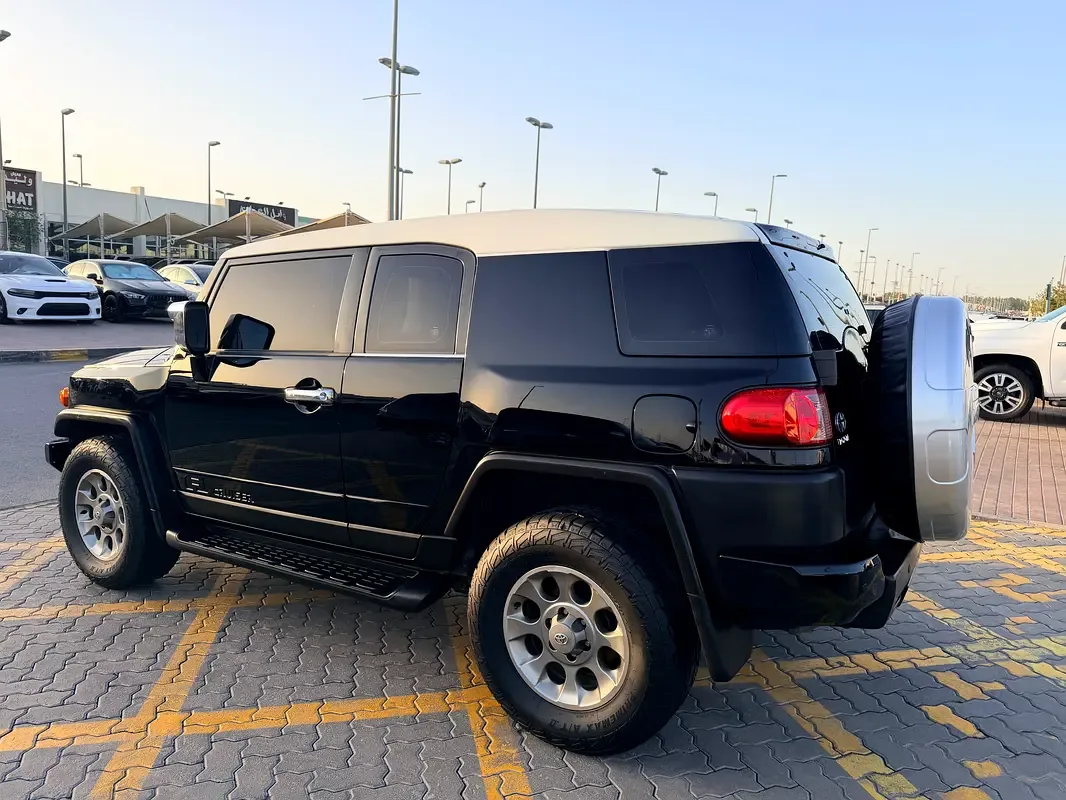 Toyota FJ Cruiser 4.0 AT (264 حصان) - 5