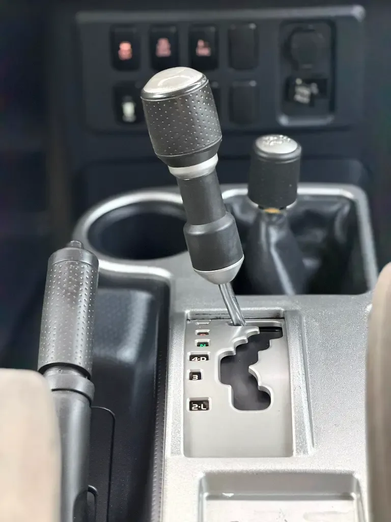 Toyota FJ Cruiser 4.0 AT (264 حصان) - 8