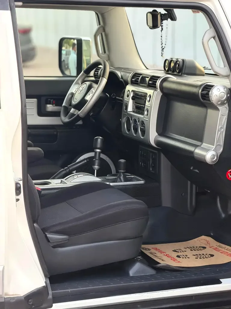 Toyota FJ Cruiser 4.0 AT (264 حصان) - 9