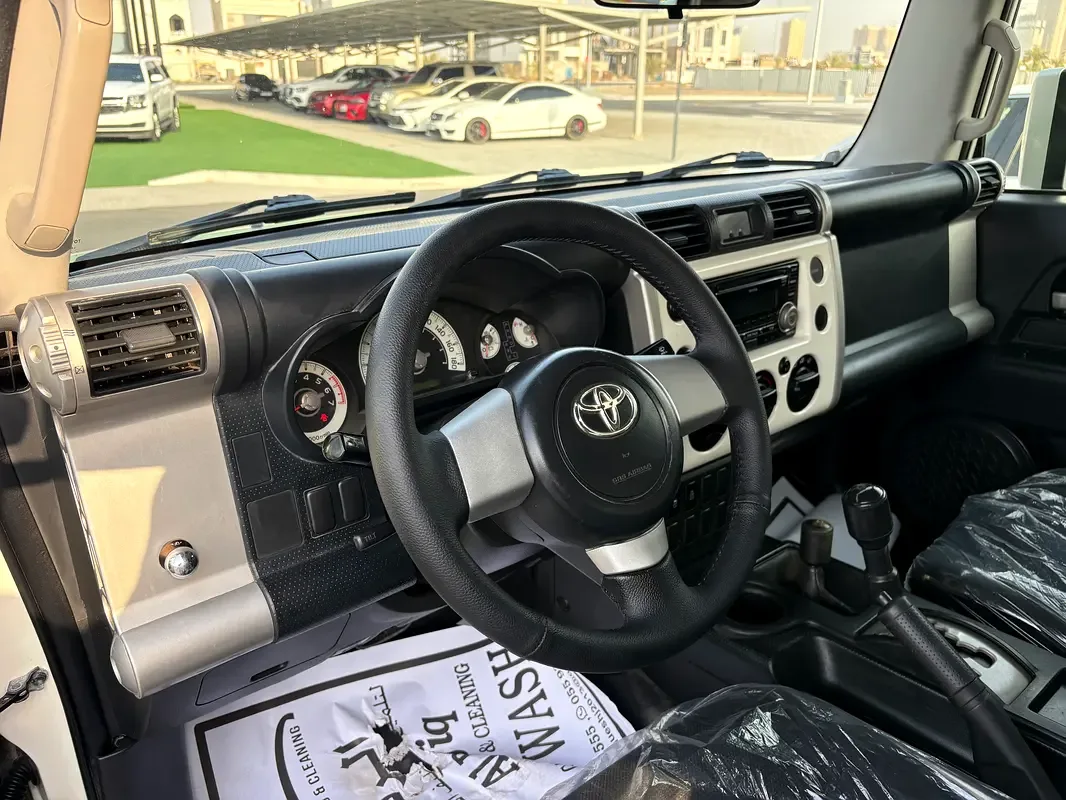 Toyota FJ Cruiser 4.0 AT (264 hp) - 7