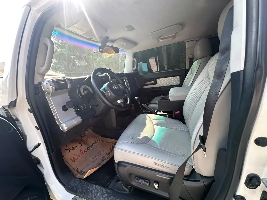 Toyota FJ Cruiser 4.0 AT (264 hp) - 6