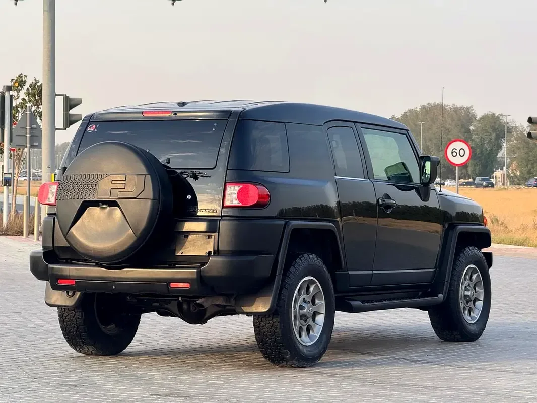 Toyota FJ Cruiser 4.0 AT (264 حصان) - 7