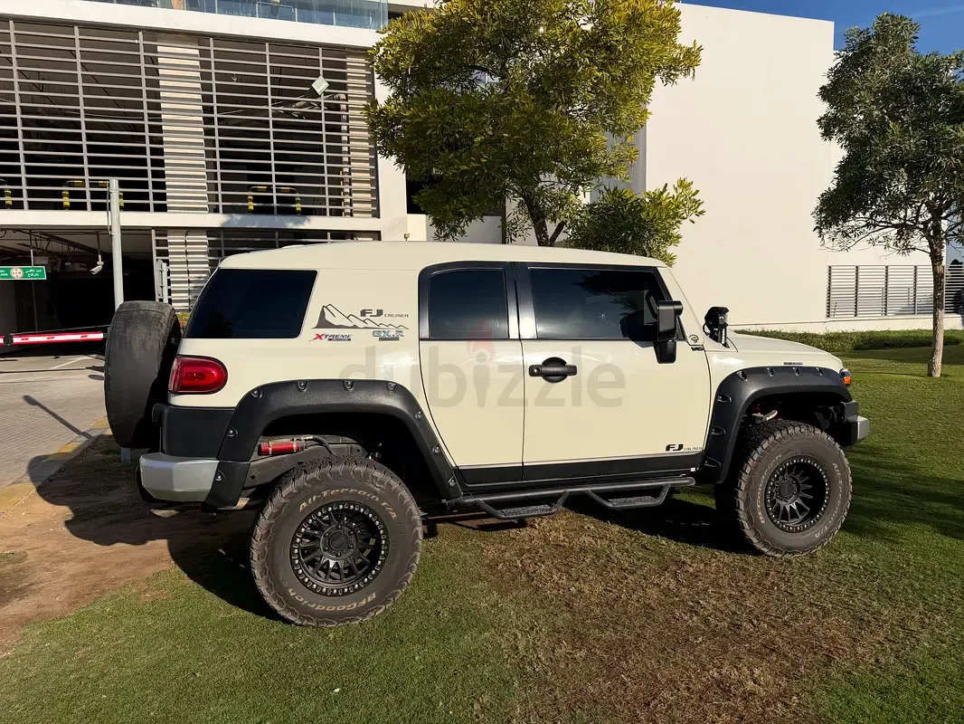Toyota FJ Cruiser 4.0 AT (264 hp) - 3