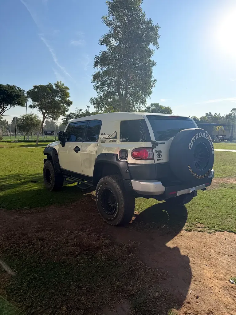 Toyota FJ Cruiser 4.0 AT (264 hp) - 7