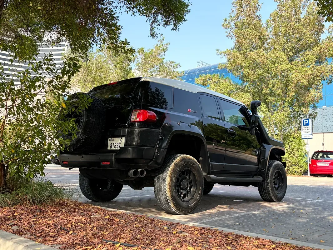 Toyota FJ Cruiser 4.0 AT (264 حصان) - 4