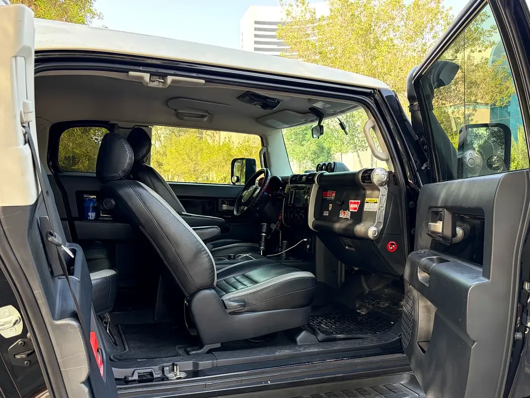 Toyota FJ Cruiser 4.0 AT (264 حصان) - 7