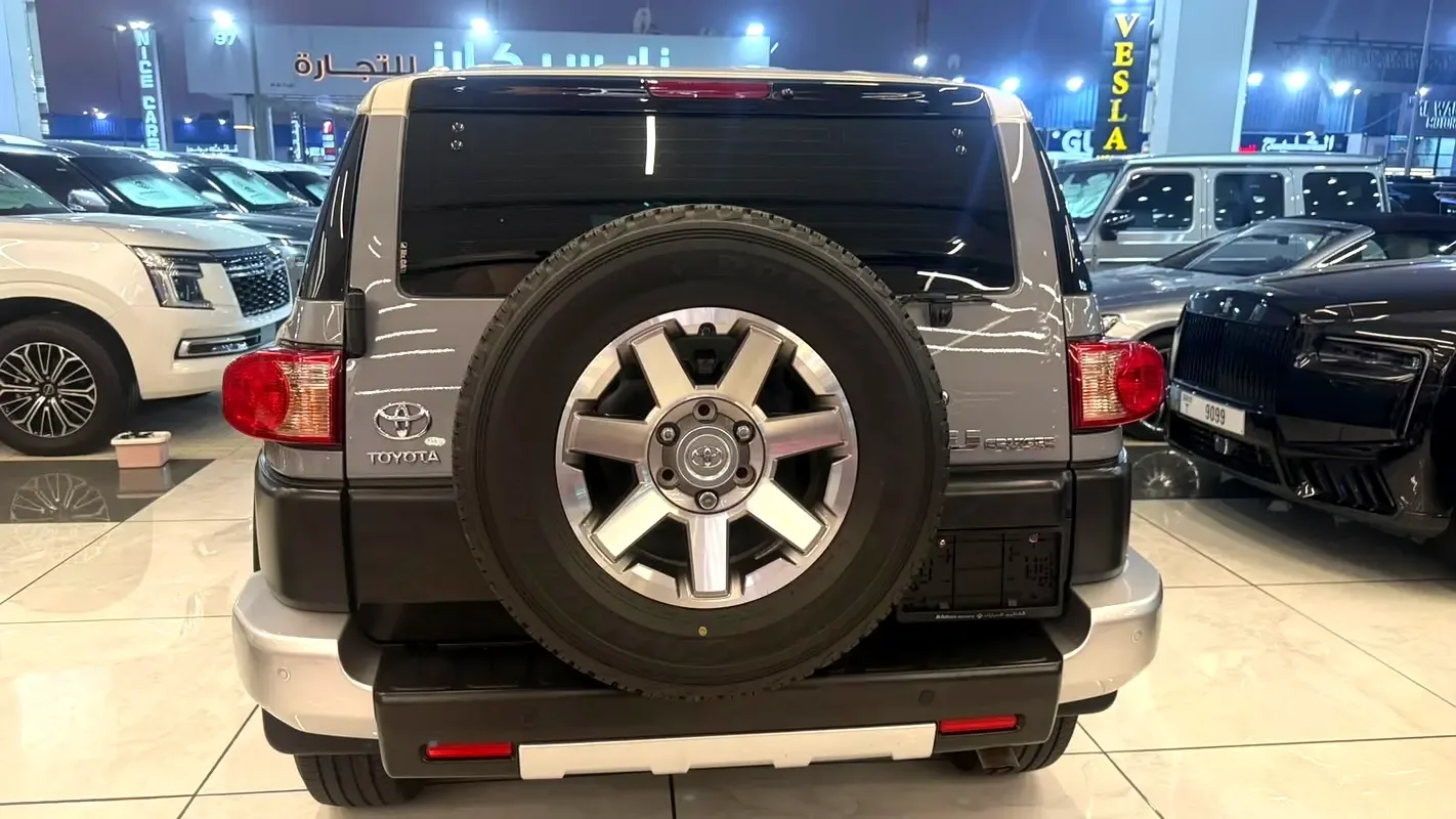 Toyota FJ Cruiser 4.0 AT (264 حصان) - 3