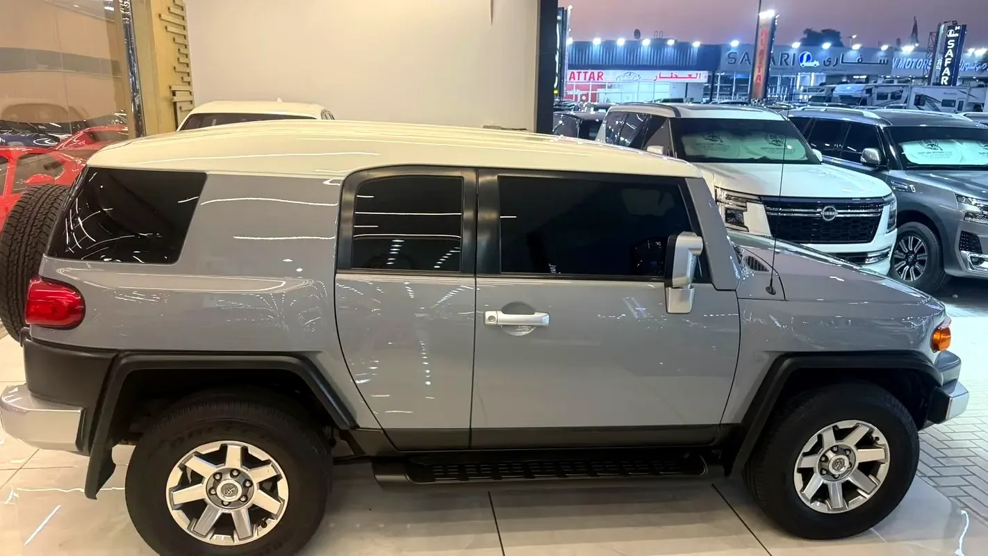 Toyota FJ Cruiser 4.0 AT (264 حصان) - 7