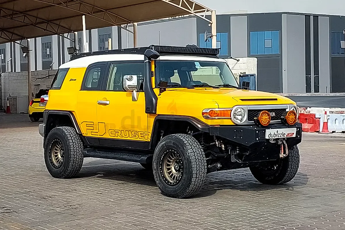 Toyota FJ Cruiser 4.0 AT (264 hp)