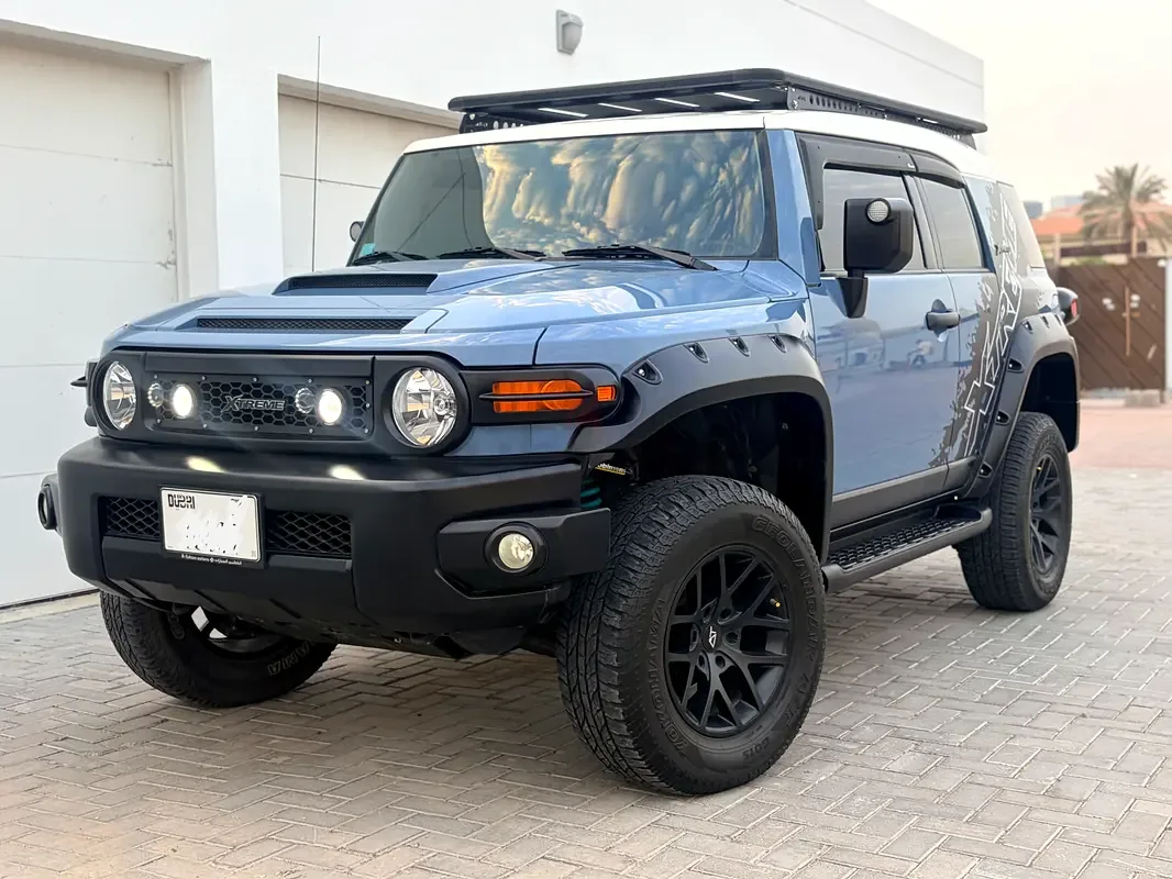 Toyota FJ Cruiser 4.0 AT (264 hp)