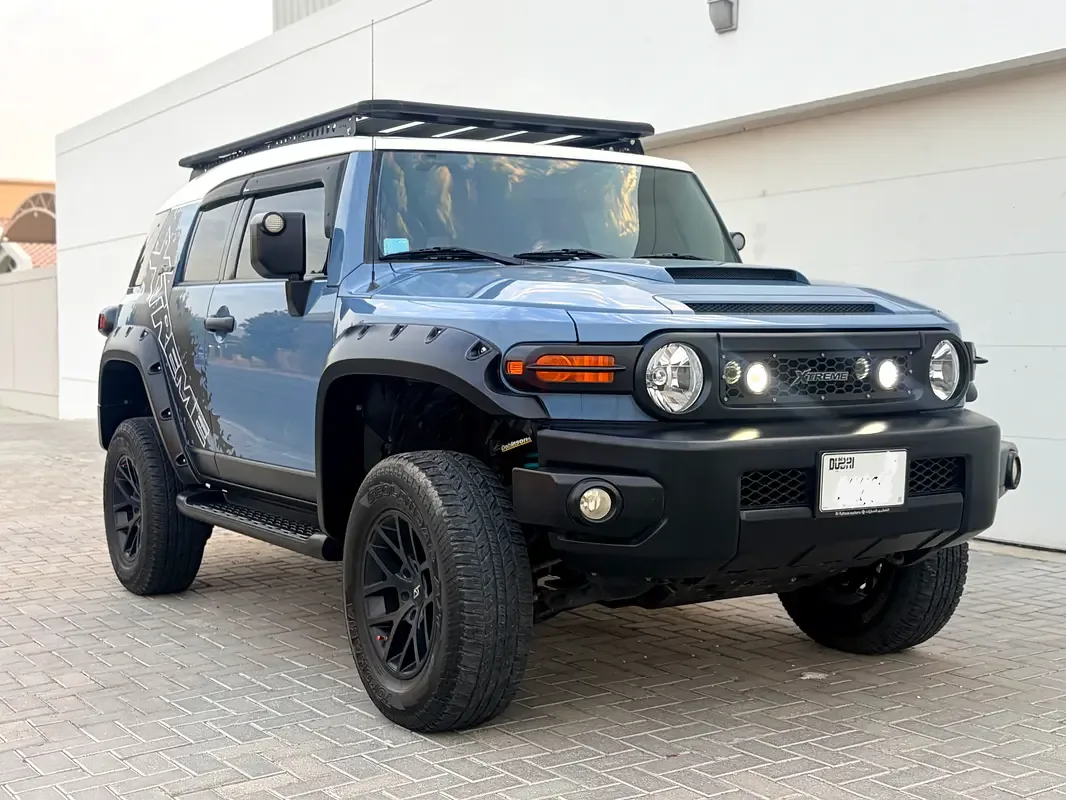 Toyota FJ Cruiser 4.0 AT (264 hp) - 2