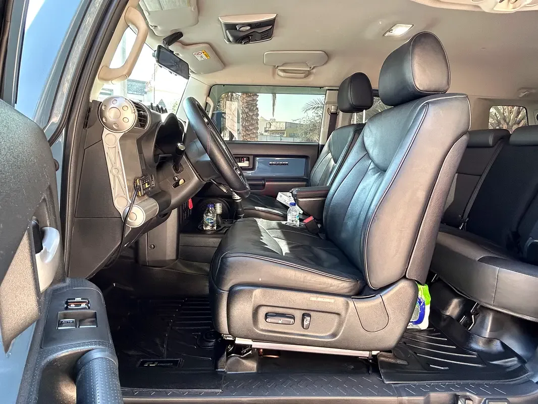 Toyota FJ Cruiser 4.0 AT (264 hp) - 9