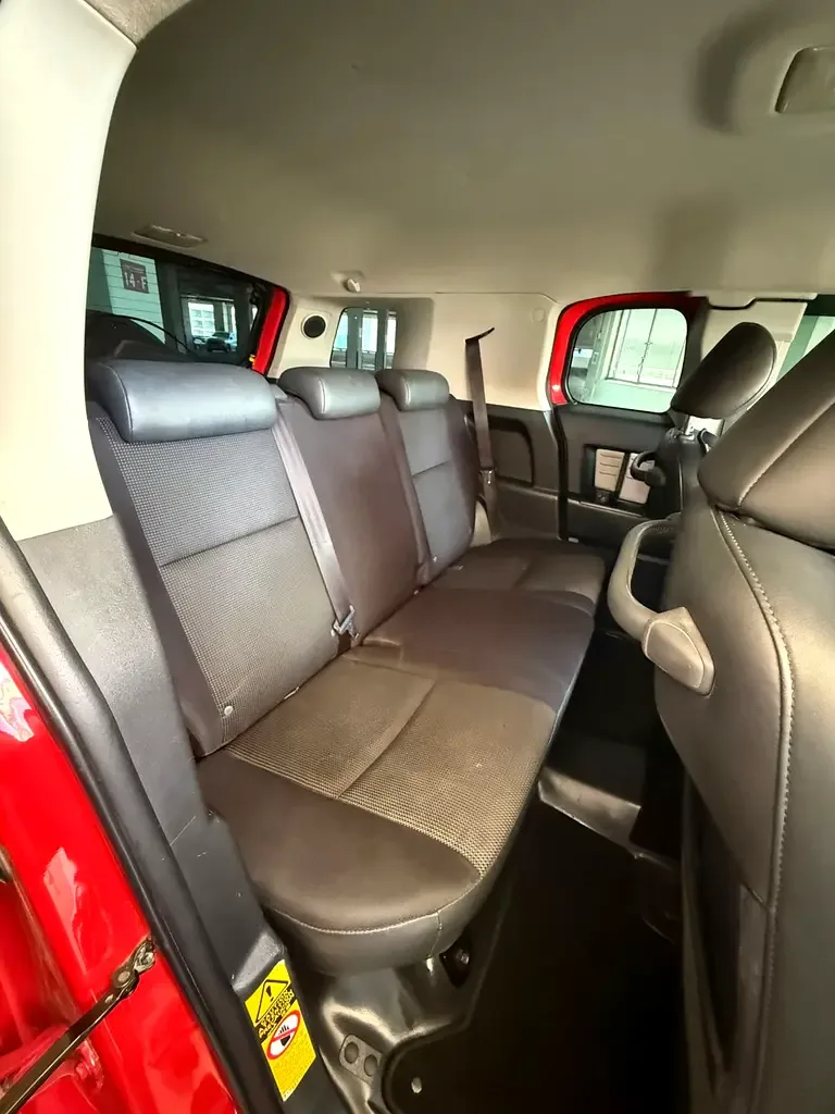 Toyota FJ Cruiser 4.0 AT (264 hp) - 9