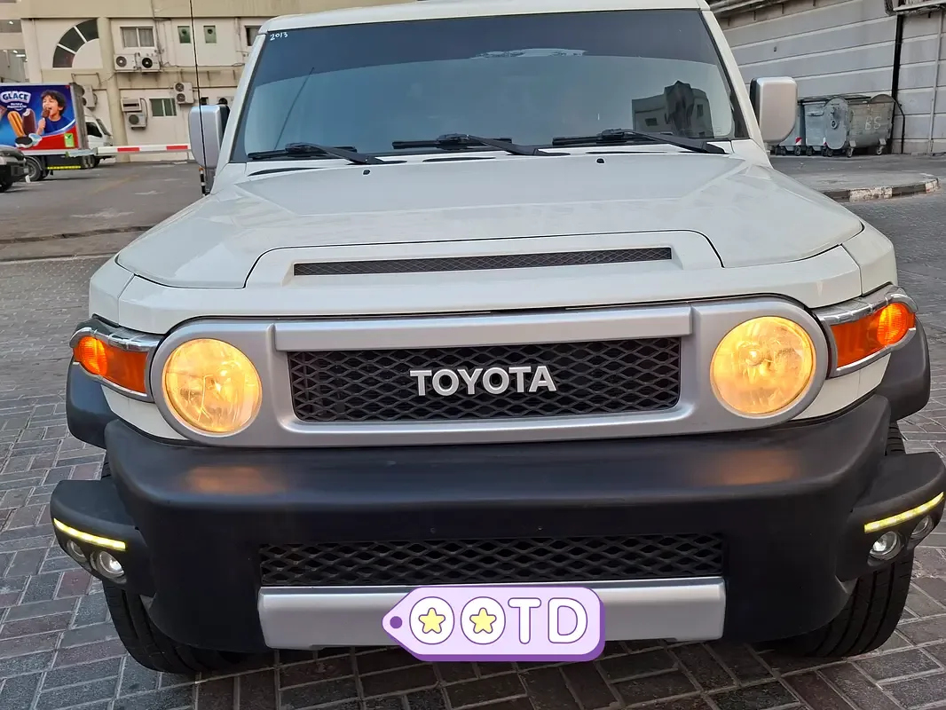 Toyota FJ Cruiser 4.0 AT (264 hp)