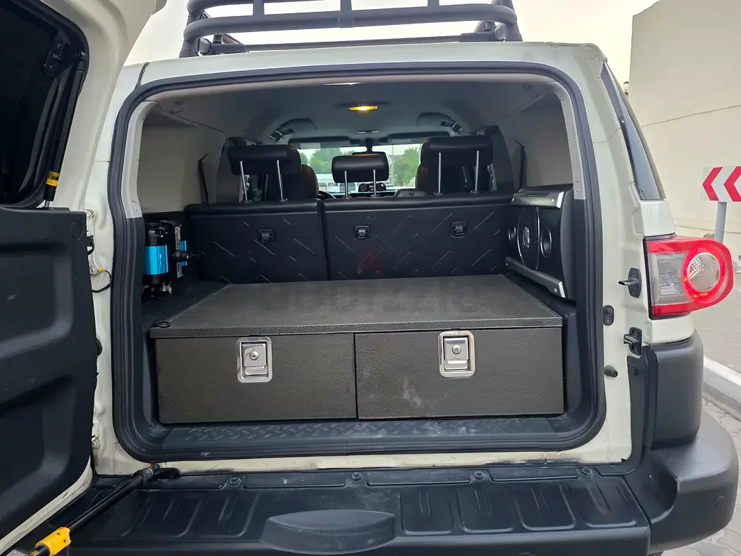 Toyota FJ Cruiser 4.0 AT (264 حصان) - 12