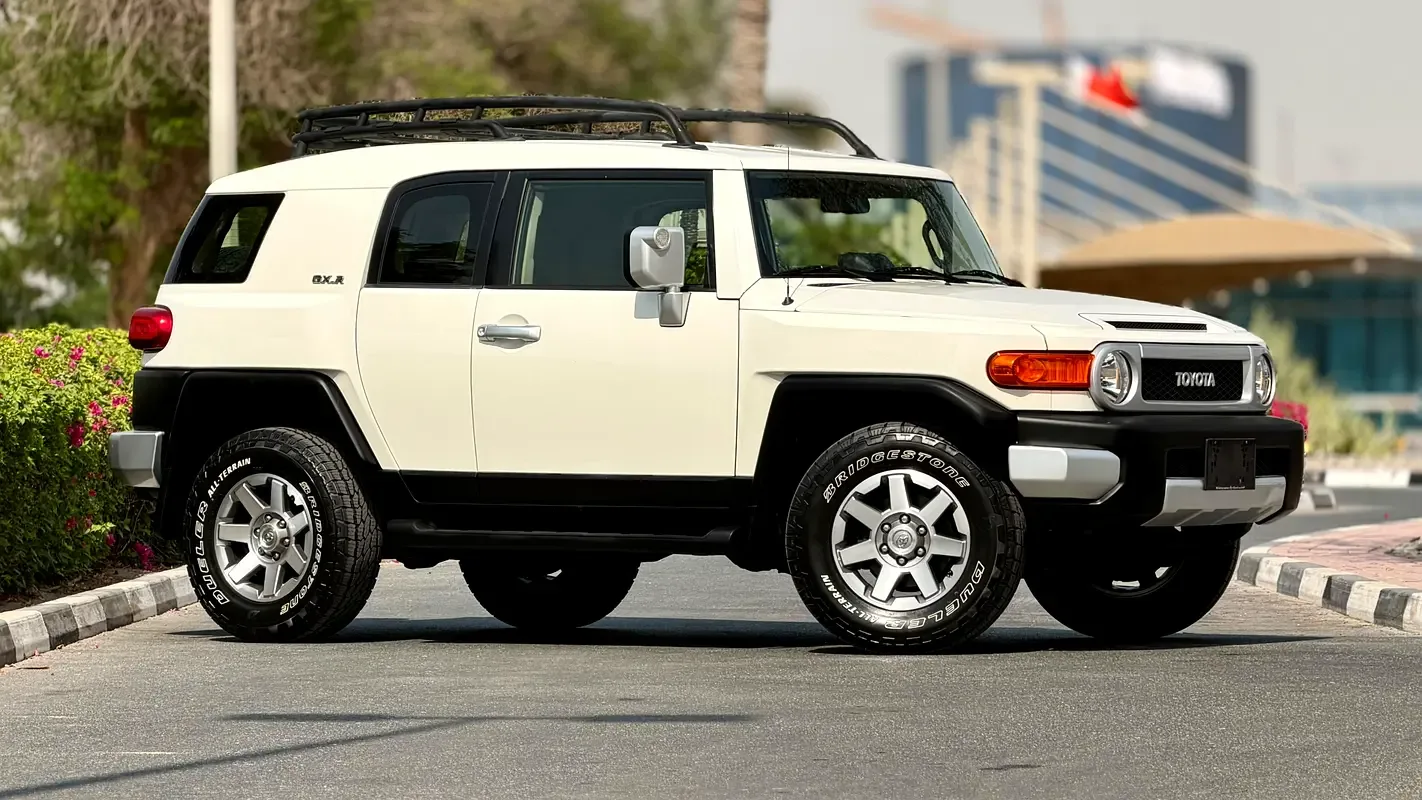 Toyota FJ Cruiser 4.0 AT (264 hp) - 2