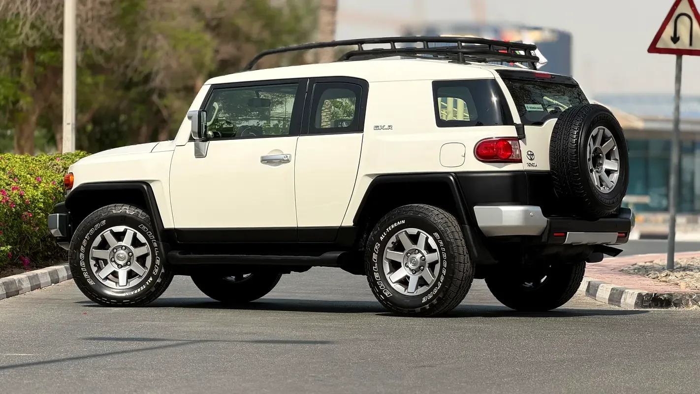 Toyota FJ Cruiser 4.0 AT (264 hp) - 3