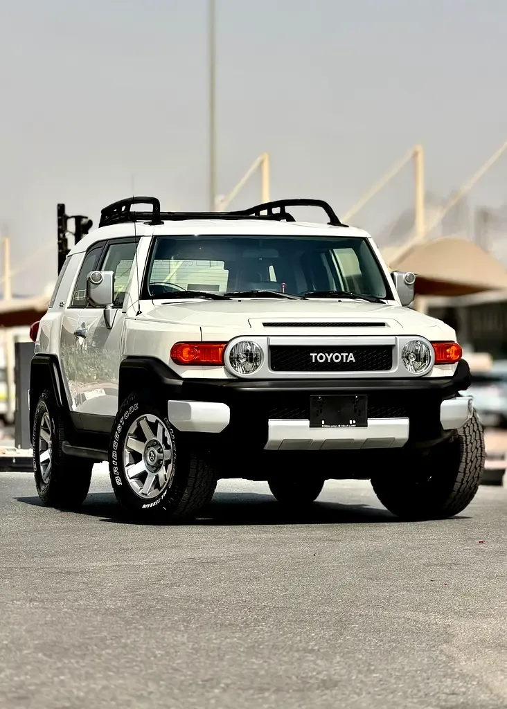 Toyota FJ Cruiser 4.0 AT (264 hp)