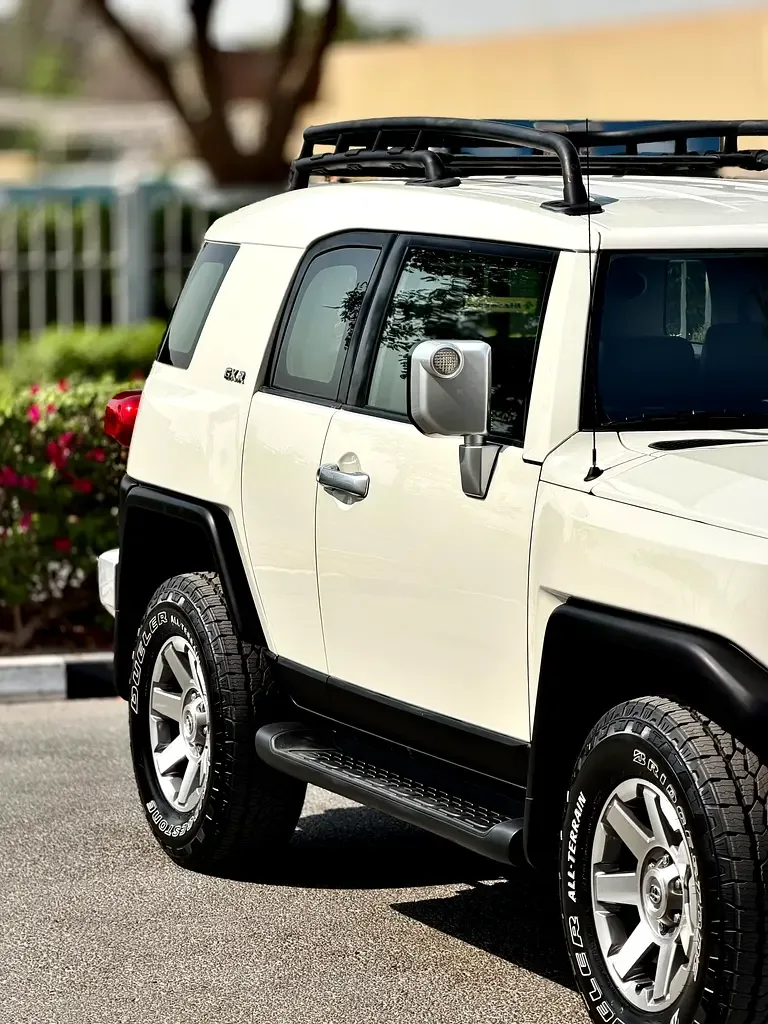 Toyota FJ Cruiser 4.0 AT (264 hp) - 12